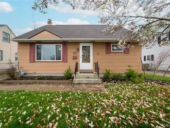 Property at 15 Harris Court, Cheektowaga, NY 14225