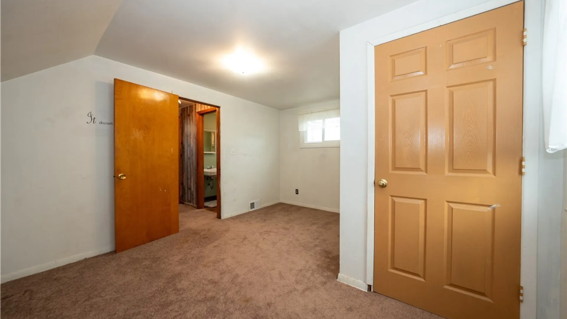 Property at 15 Harris Court, Cheektowaga, NY 14225 25