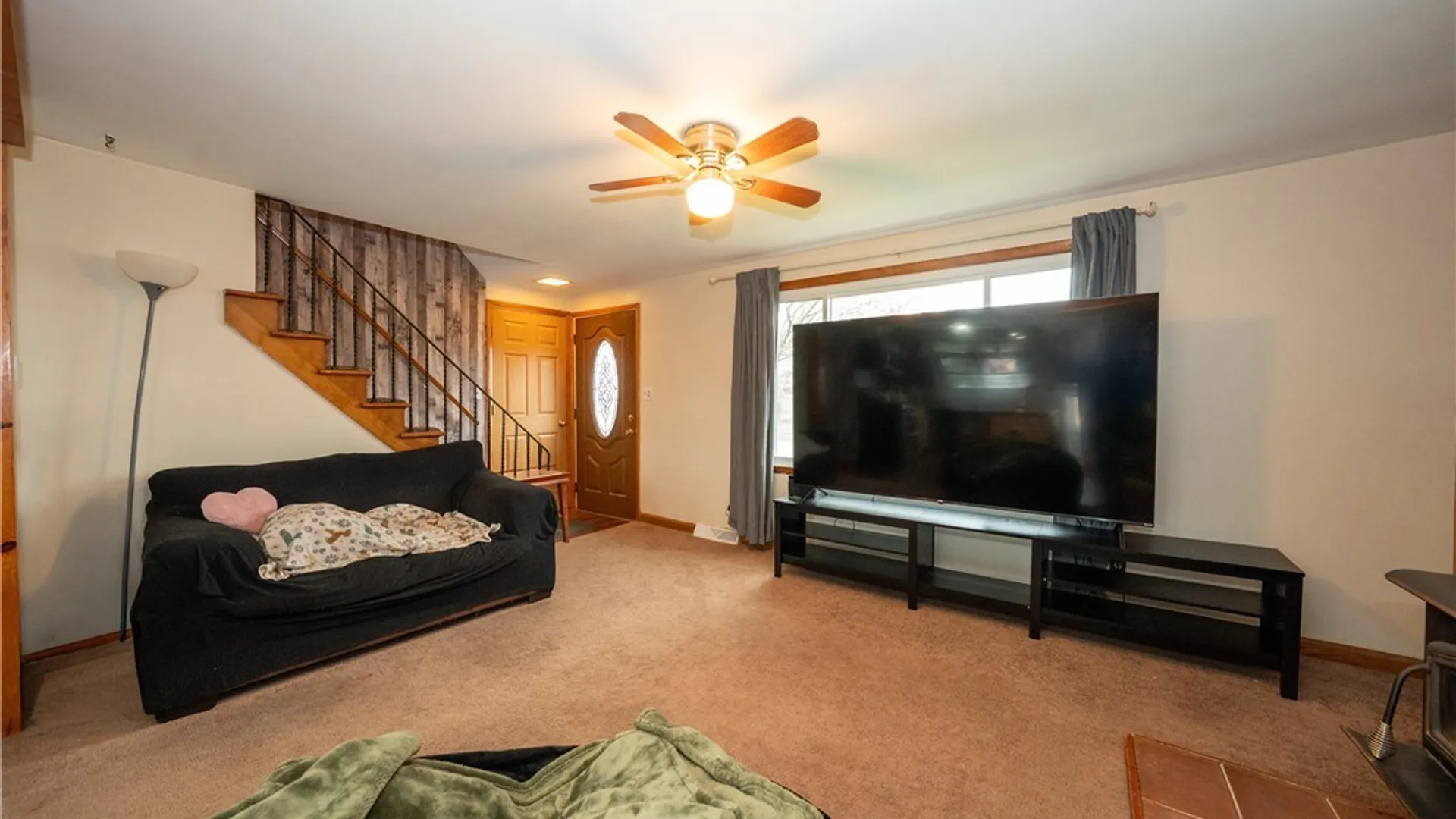 Property at 15 Harris Court, Cheektowaga, NY 14225 3