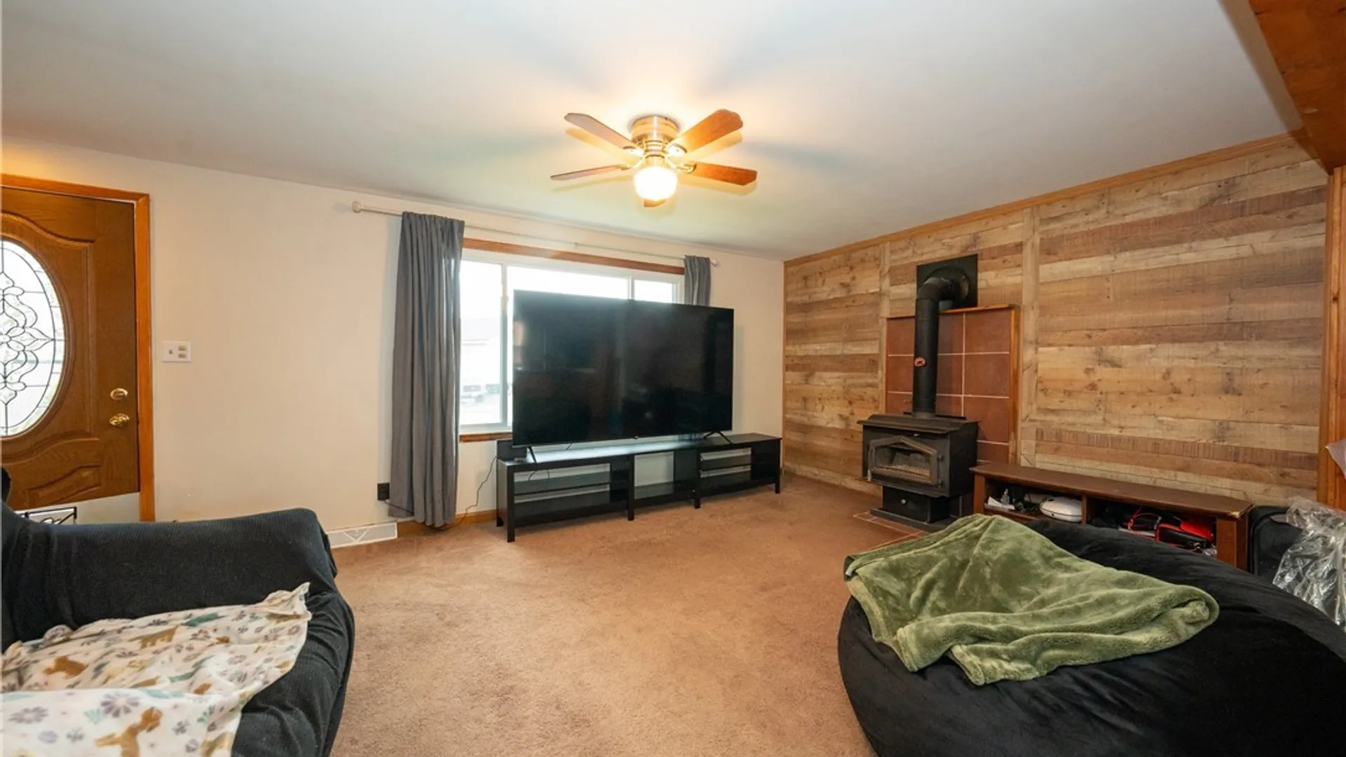 Property at 15 Harris Court, Cheektowaga, NY 14225 5