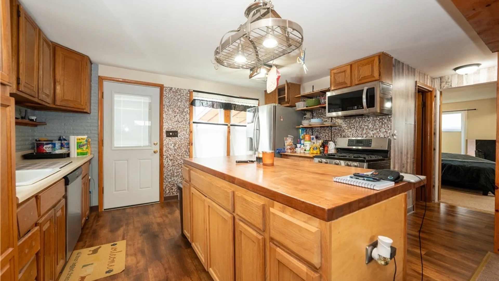 Property at 15 Harris Court, Cheektowaga, NY 14225 6