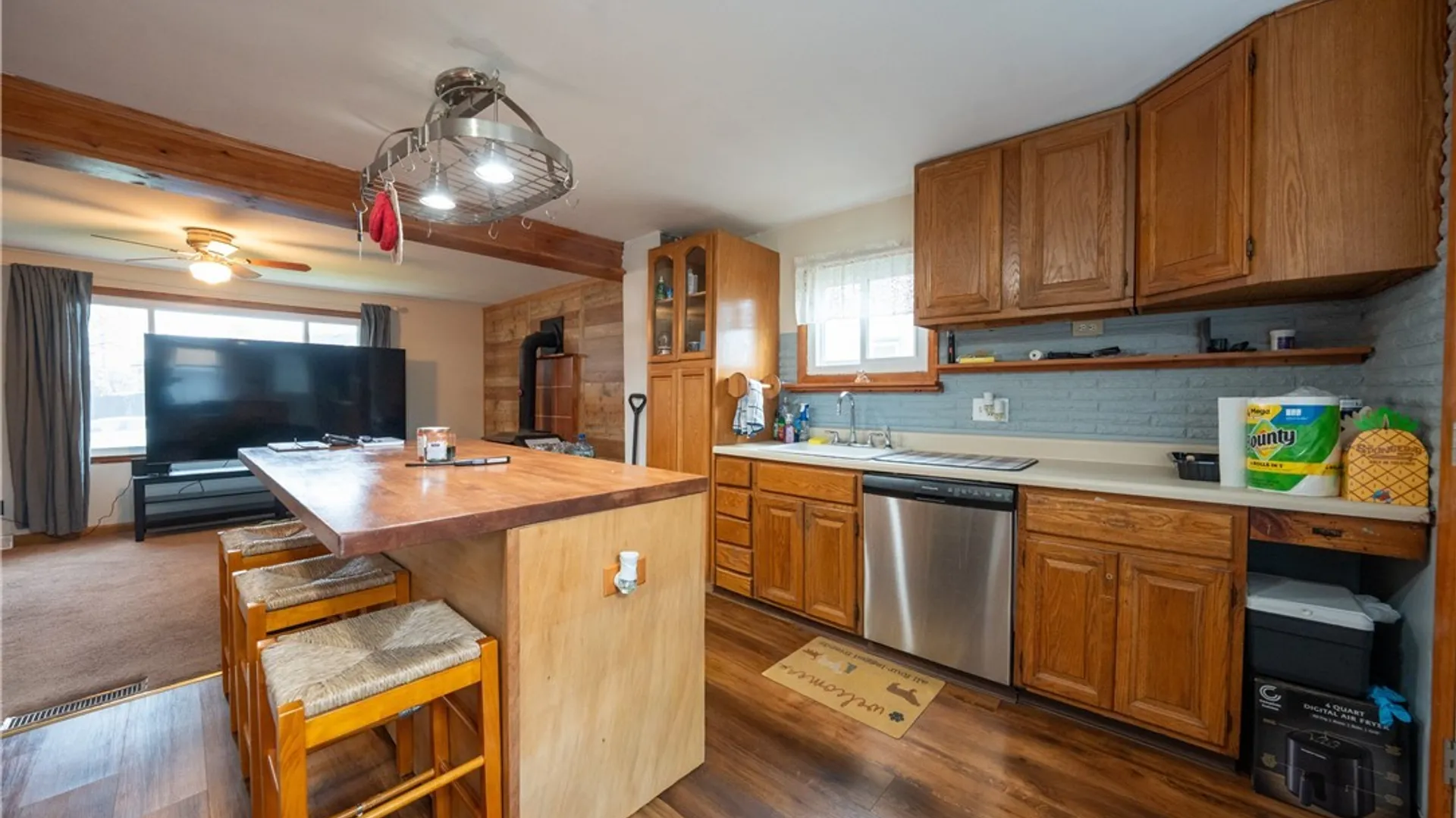 Property at 15 Harris Court, Cheektowaga, NY 14225 9