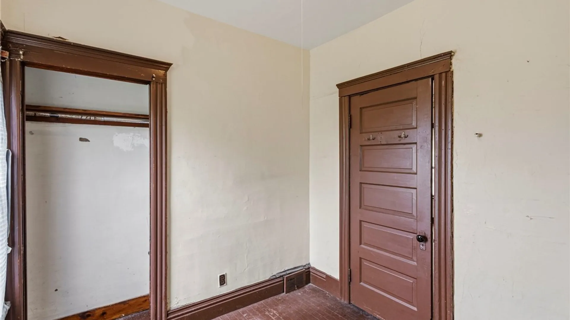 Property at 163 Winslow Avenue, Buffalo, NY 14208 14