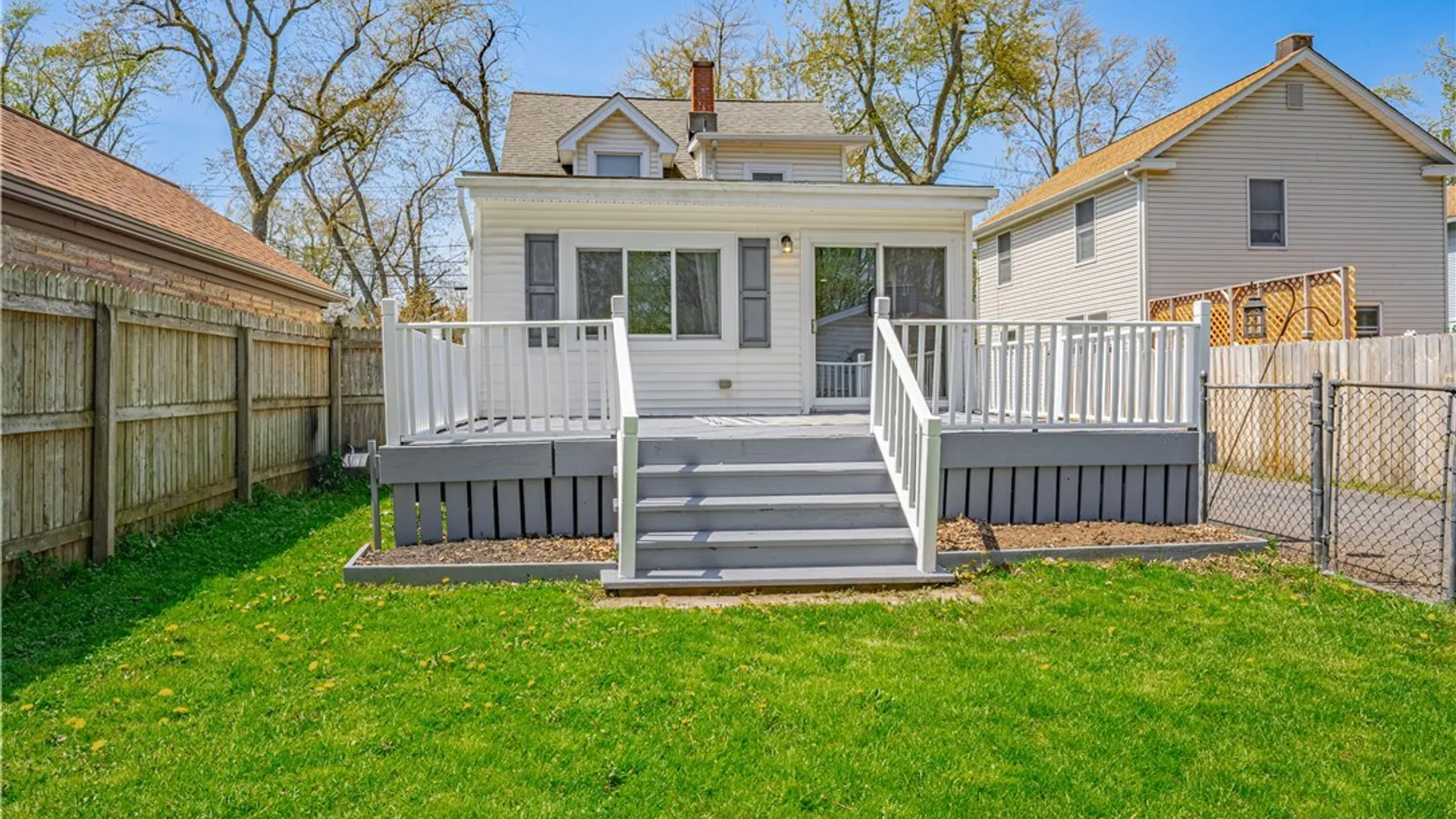 Property at 94 Hyde Park, Lockport City, NY 14094 5