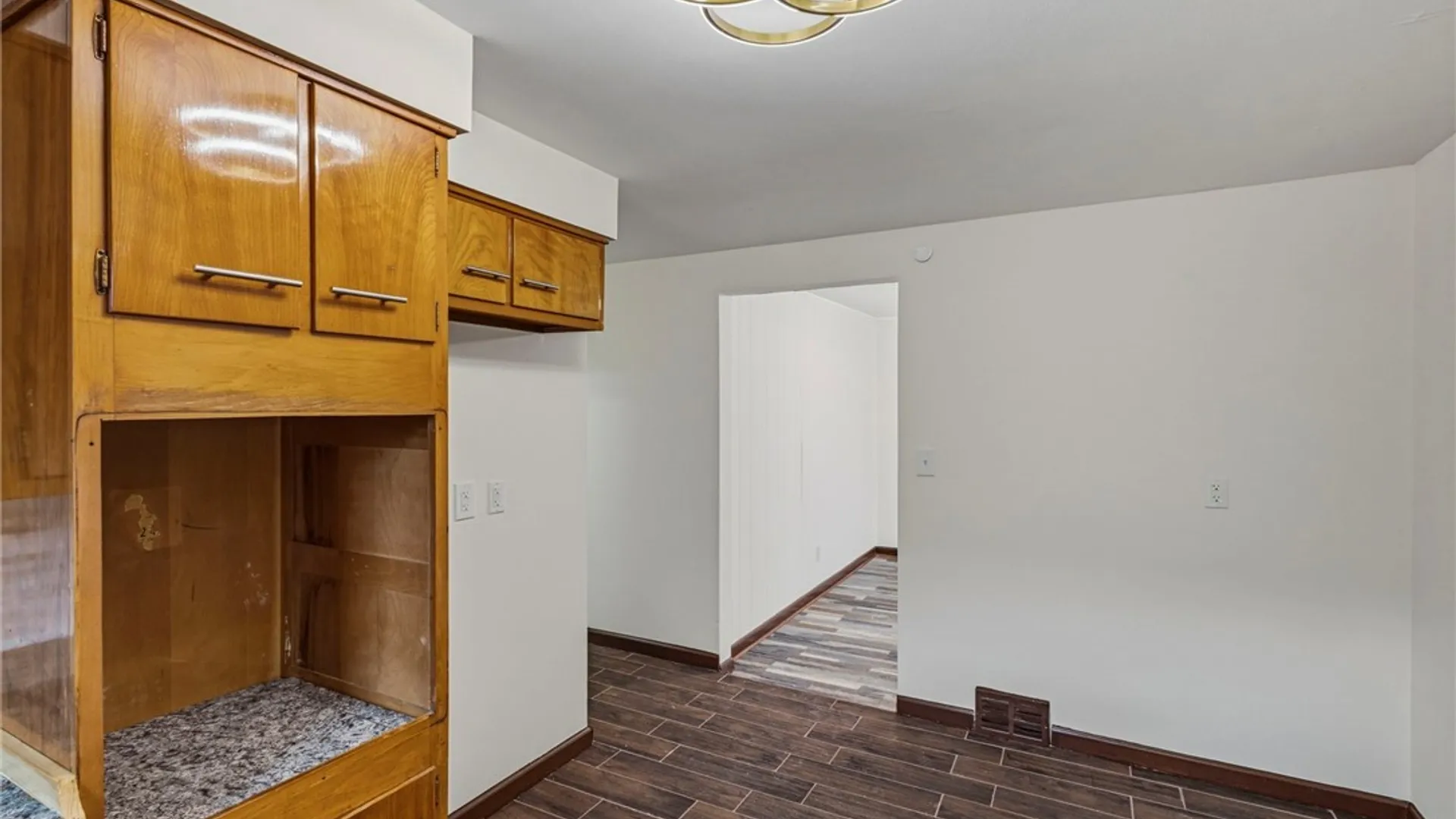 Property at 15 Dartmouth Avenue, Buffalo, NY 14215 22