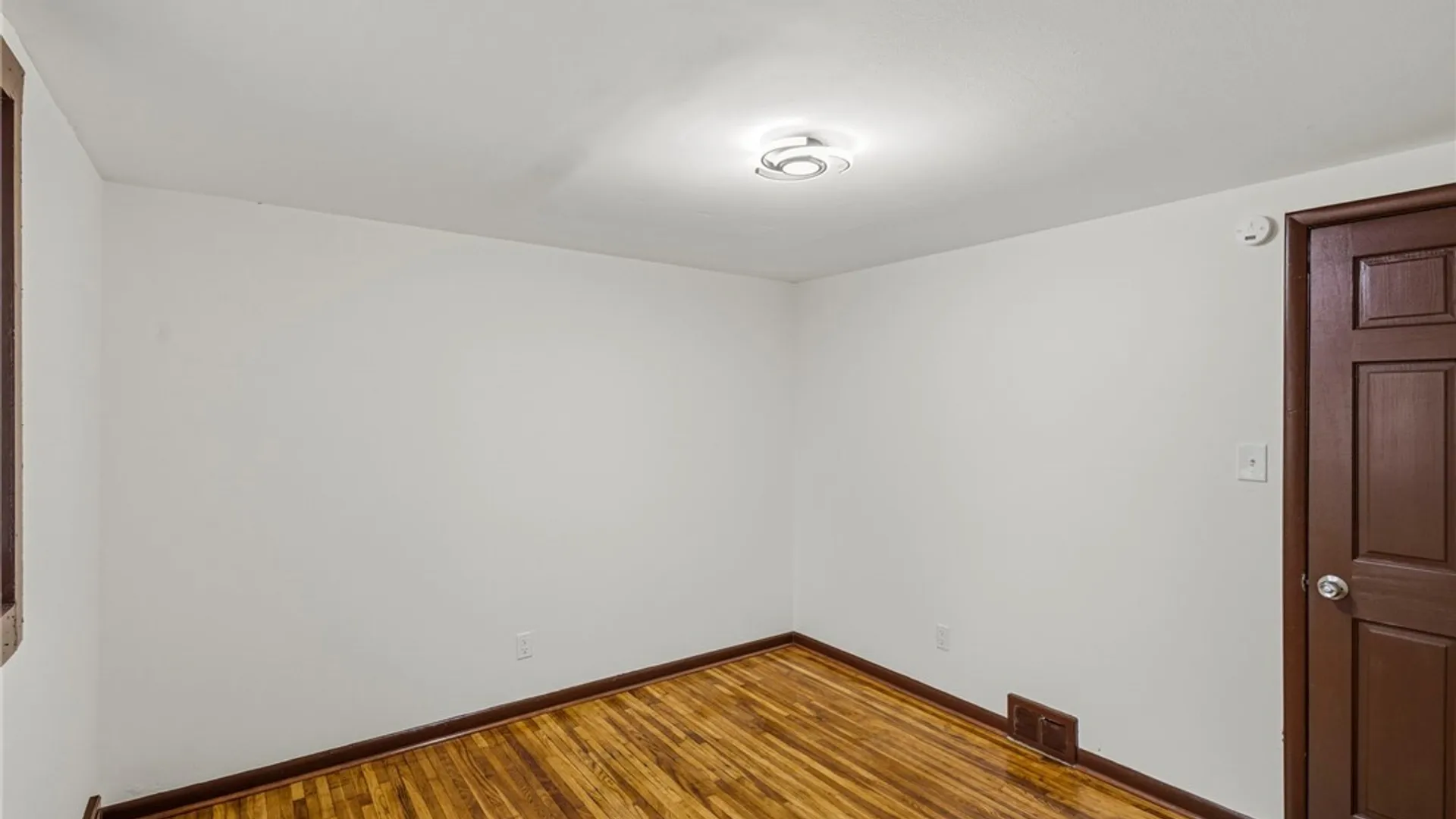 Property at 15 Dartmouth Avenue, Buffalo, NY 14215 37