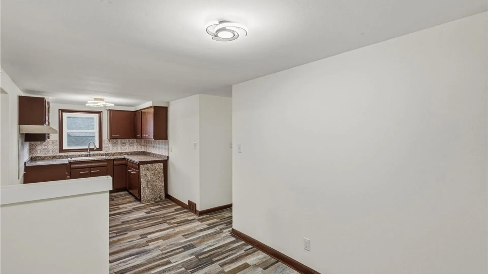 Property at 15 Dartmouth Avenue, Buffalo, NY 14215 38