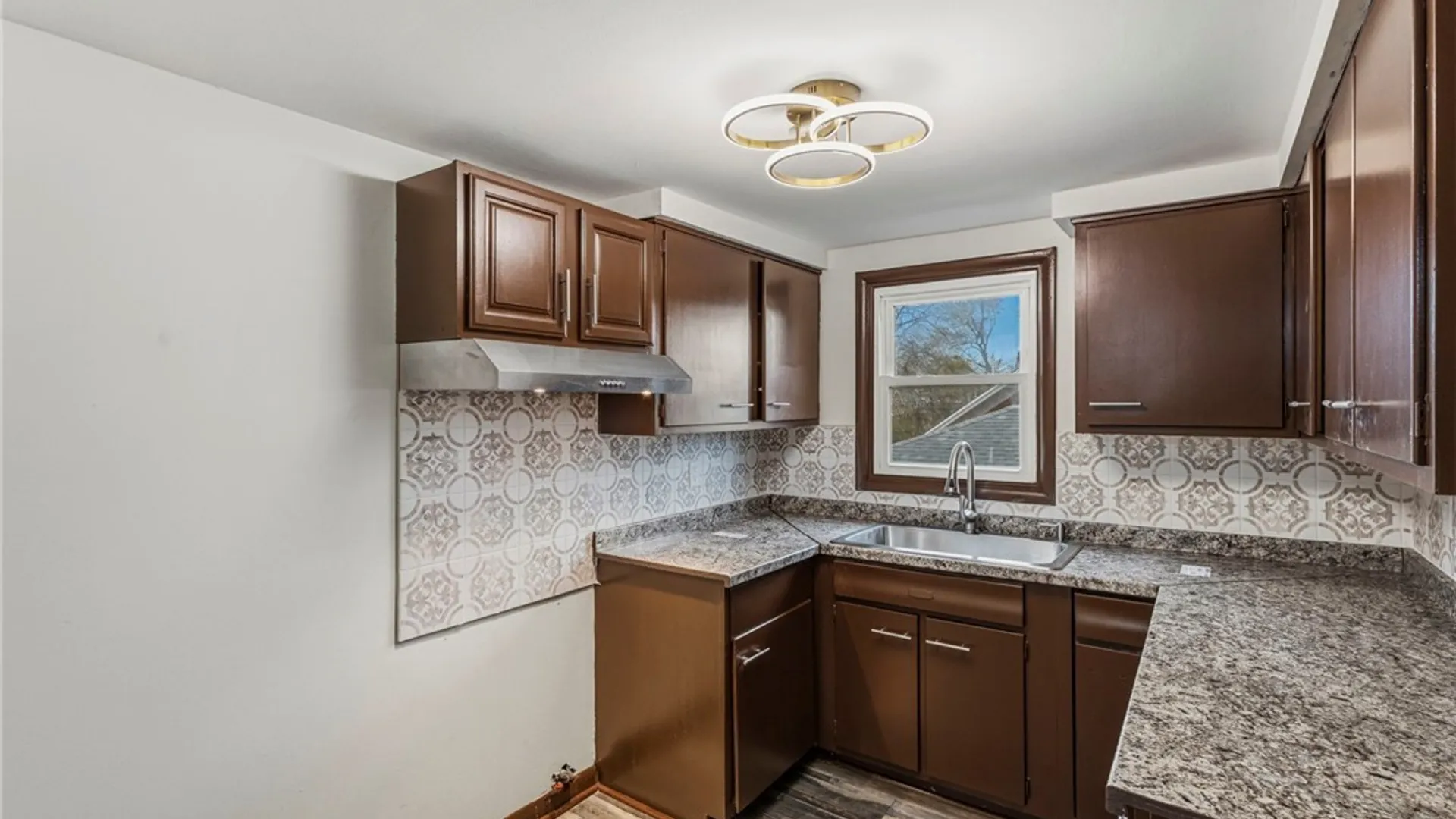 Property at 15 Dartmouth Avenue, Buffalo, NY 14215 39