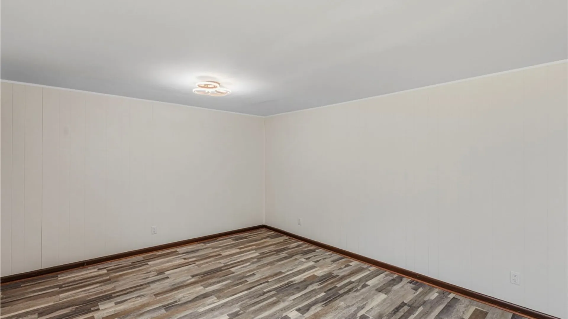 Property at 15 Dartmouth Avenue, Buffalo, NY 14215 7
