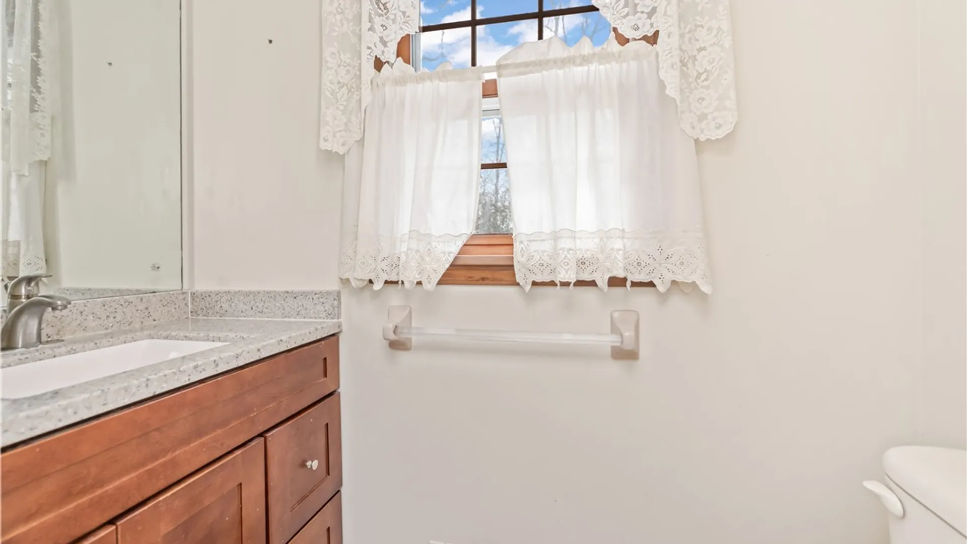 Property at 7 Whittlers Ridge, Perinton, NY 14534 22