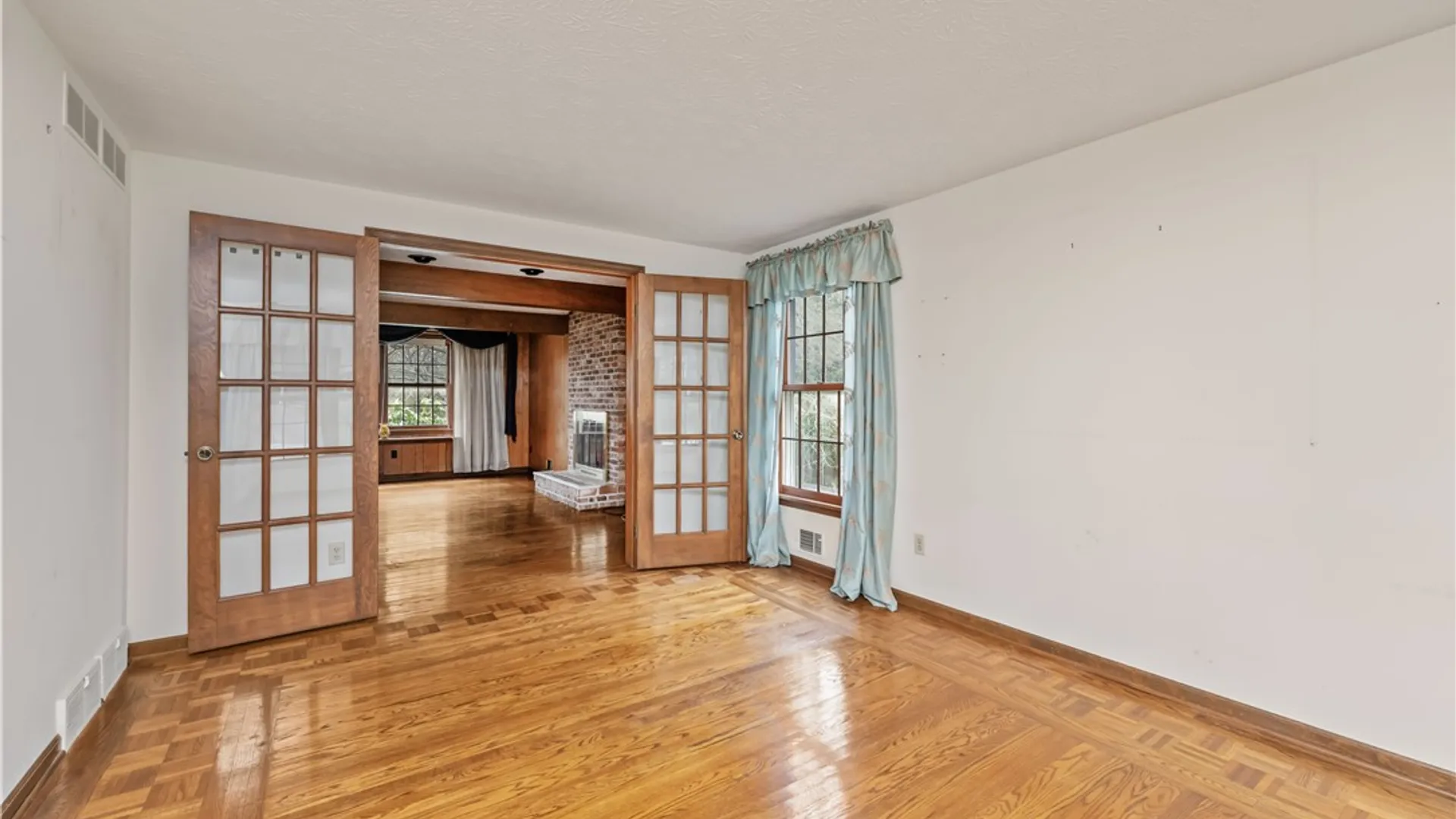 Property at 7 Whittlers Ridge, Perinton, NY 14534 6