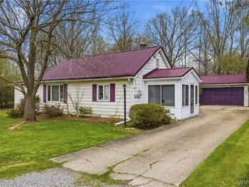 3287 Whitehaven Road, Grand Island, NY 14072