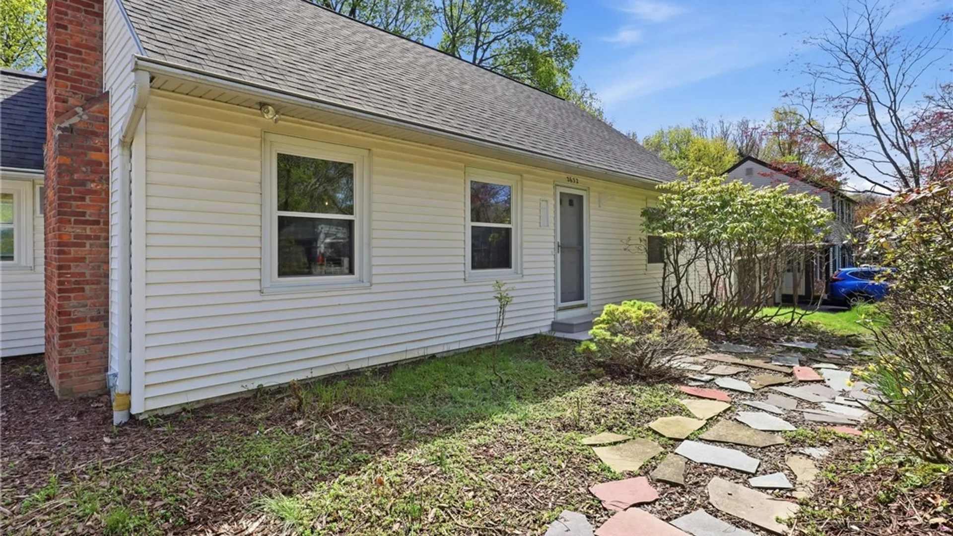 Property at 2632 Oakview Drive, Irondequoit, NY 14617 3