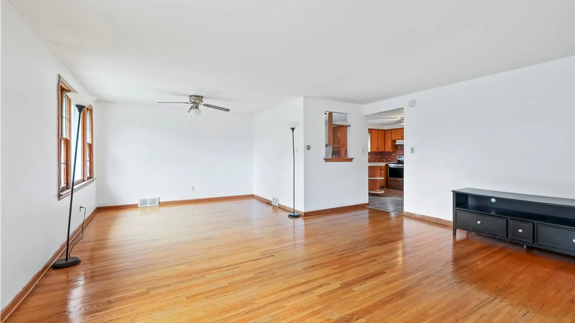 Property at 157 Winspear Avenue, Buffalo, NY 14214 3