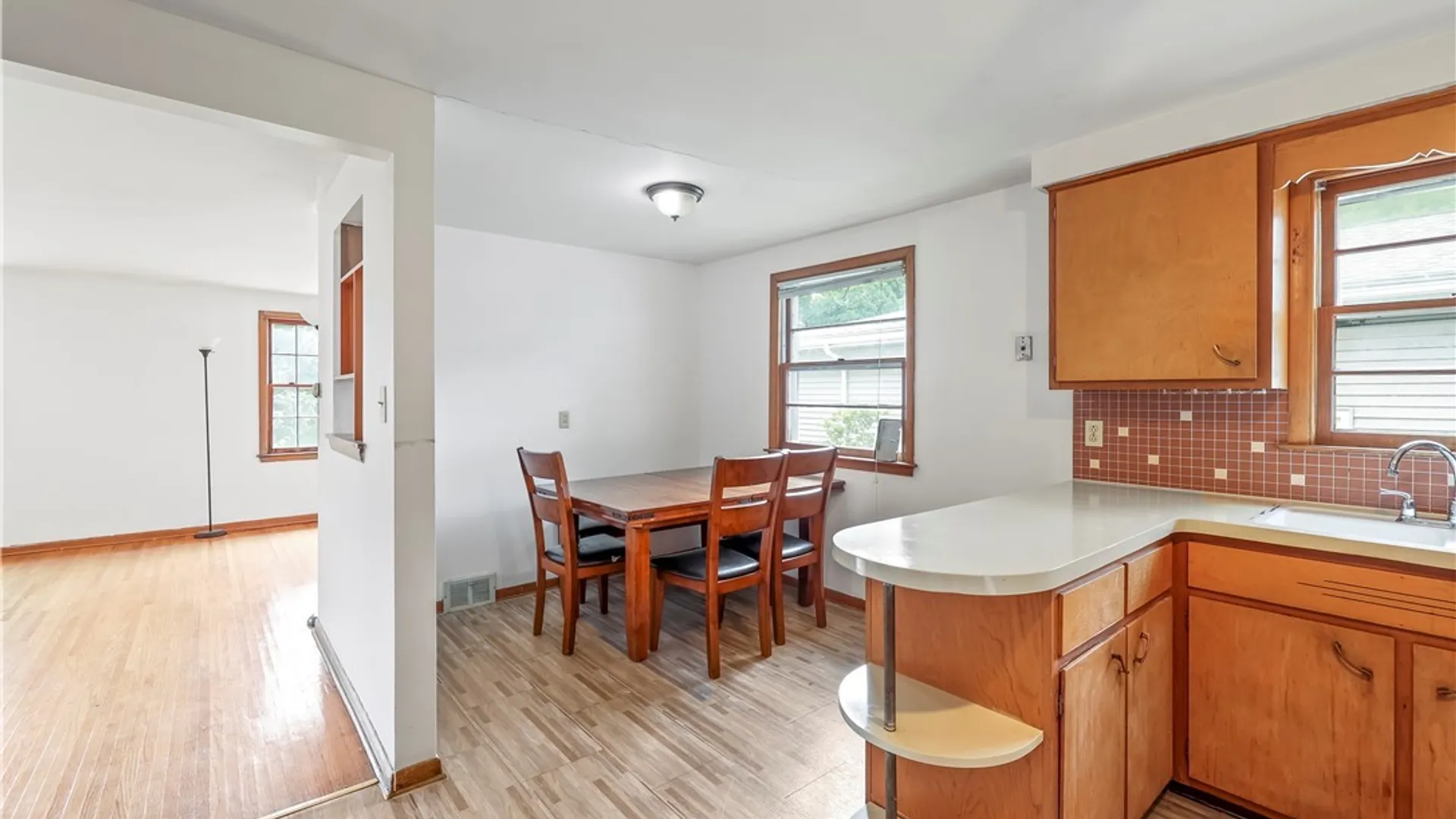 Property at 157 Winspear Avenue, Buffalo, NY 14214 9