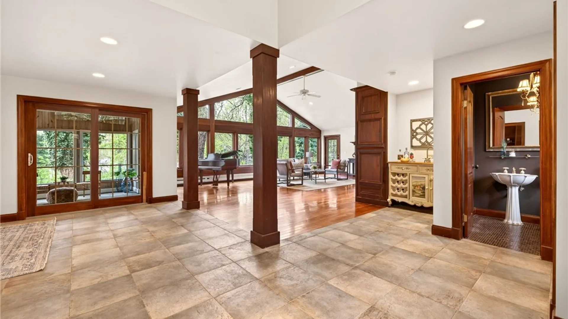 Property at 4278 East Avenue, Pittsford, NY 14618 10