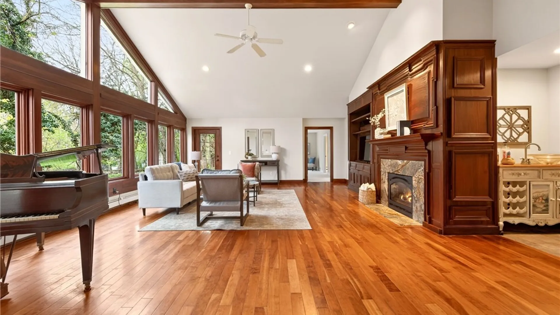 Property at 4278 East Avenue, Pittsford, NY 14618 6