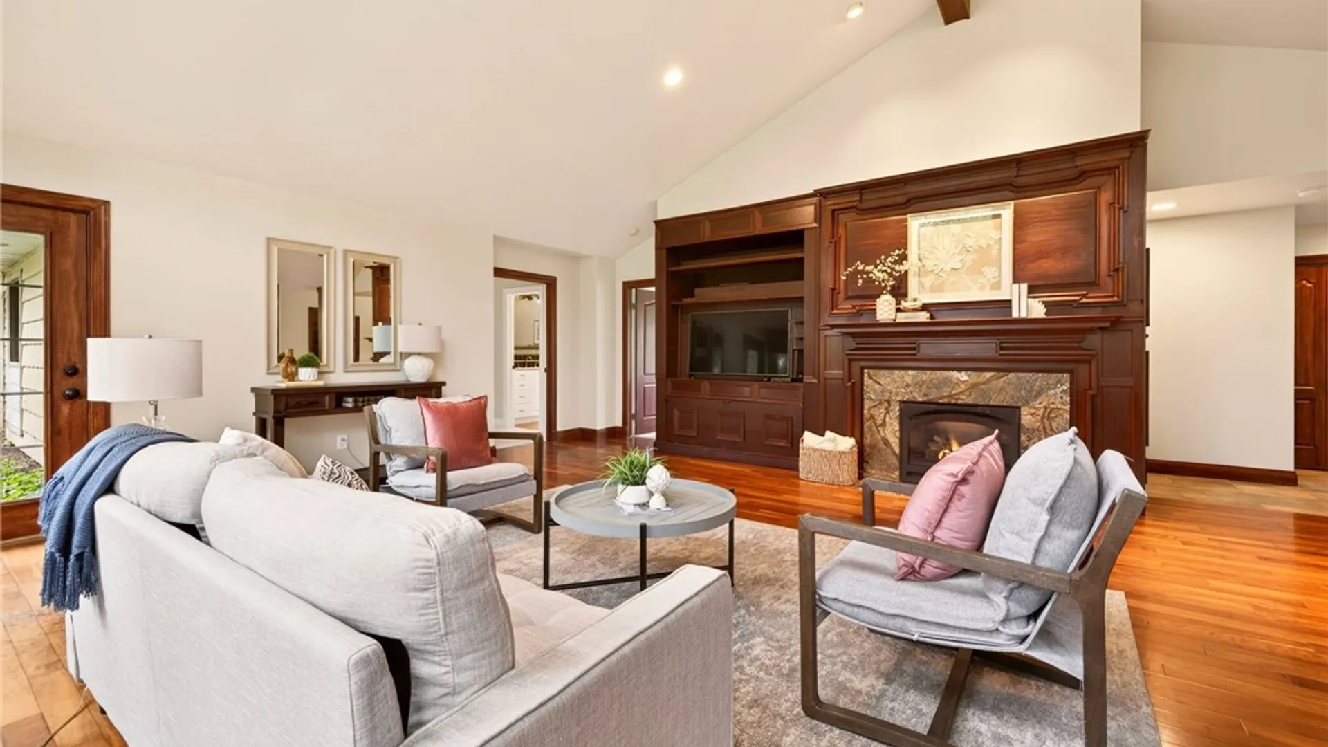 Property at 4278 East Avenue, Pittsford, NY 14618 8