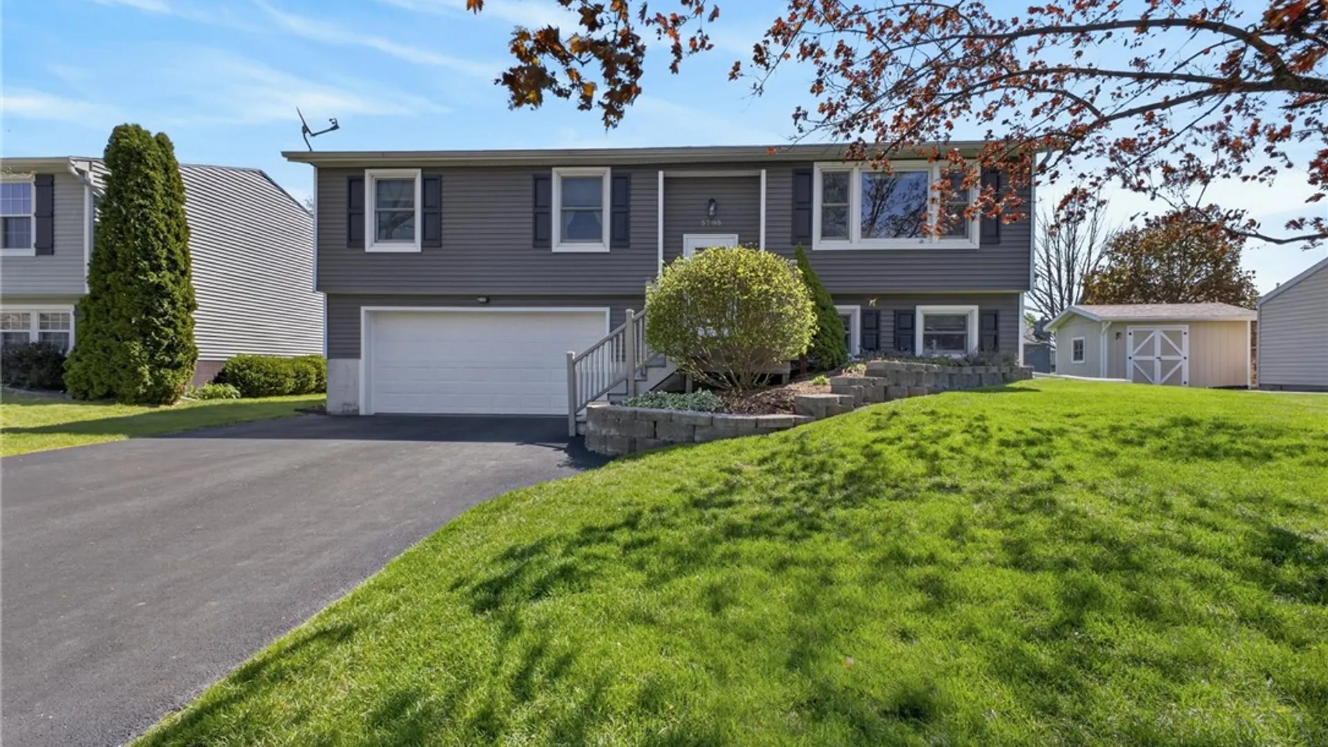 Property at 5785 Clover Meadow Lane, Farmington, NY 14425 2