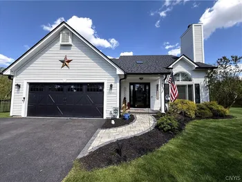 Property at 1413 Creek Pointe, Farmington, NY 14425