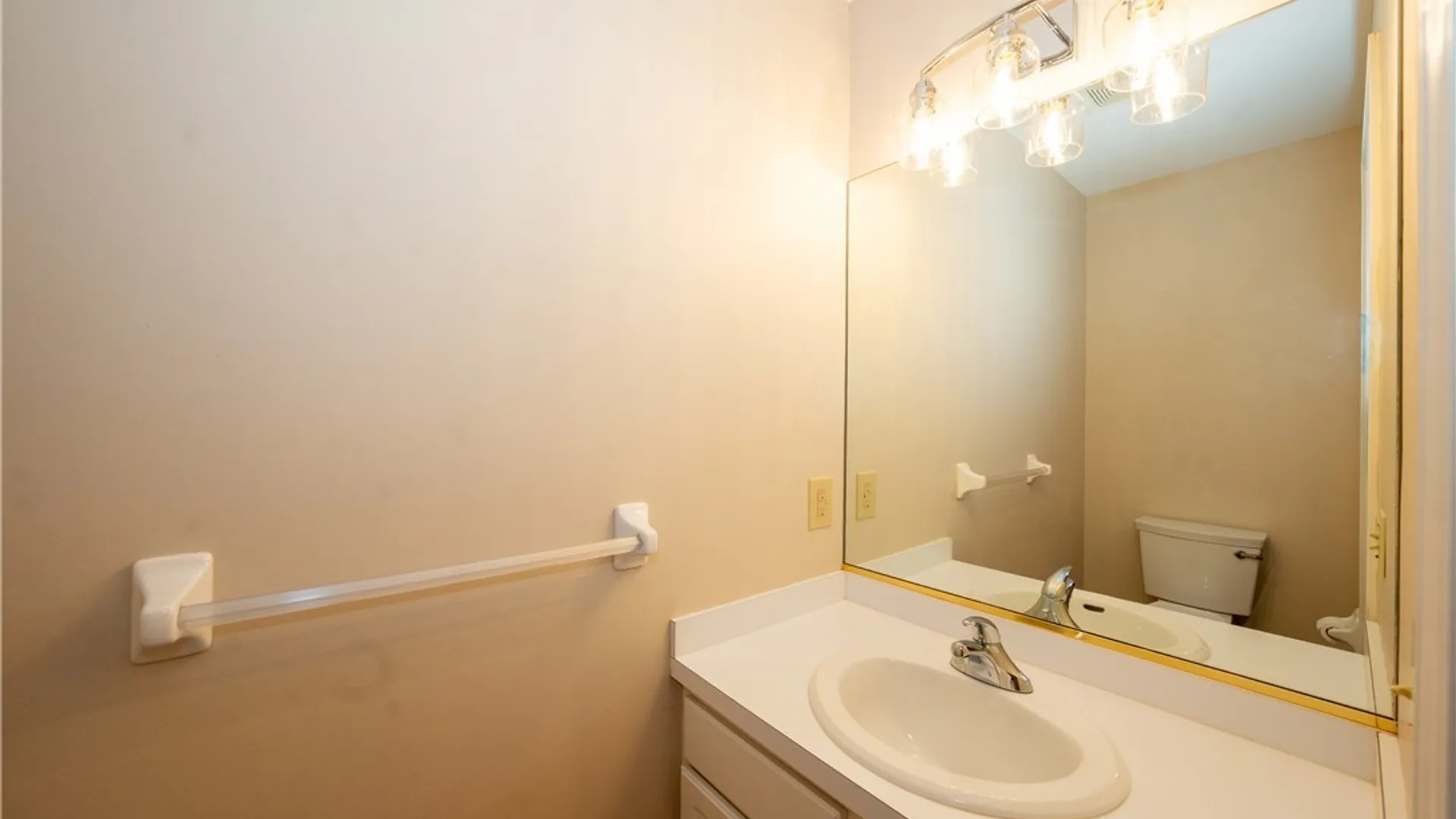 Property at 5075 Sheridan Drive, Amherst, NY 14221 21