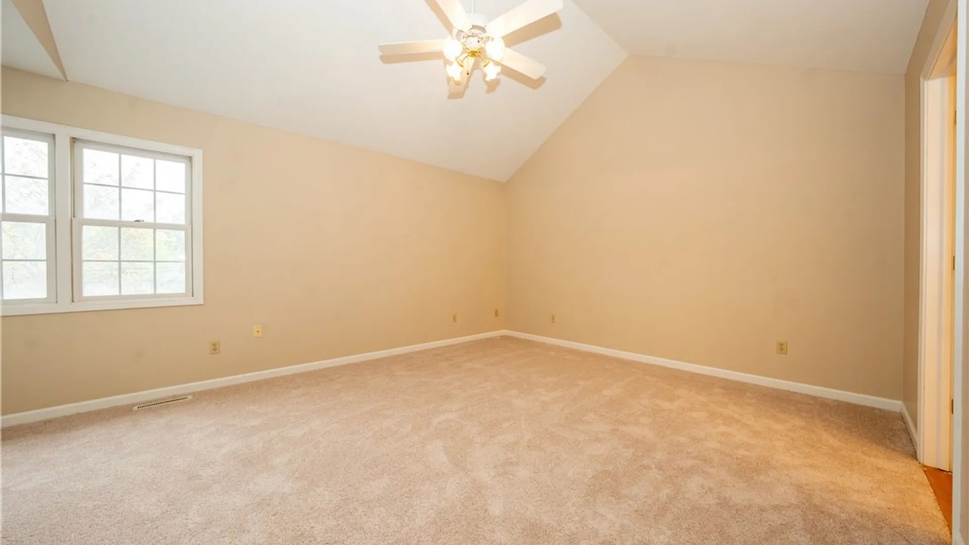 Property at 5075 Sheridan Drive, Amherst, NY 14221 25