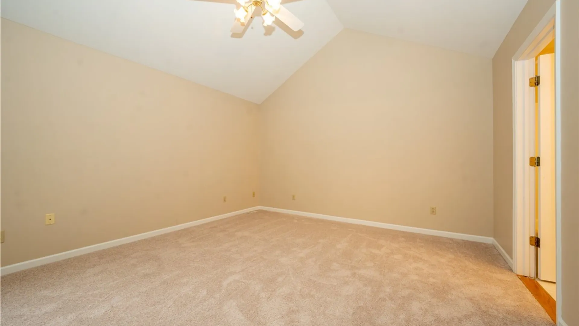Property at 5075 Sheridan Drive, Amherst, NY 14221 26
