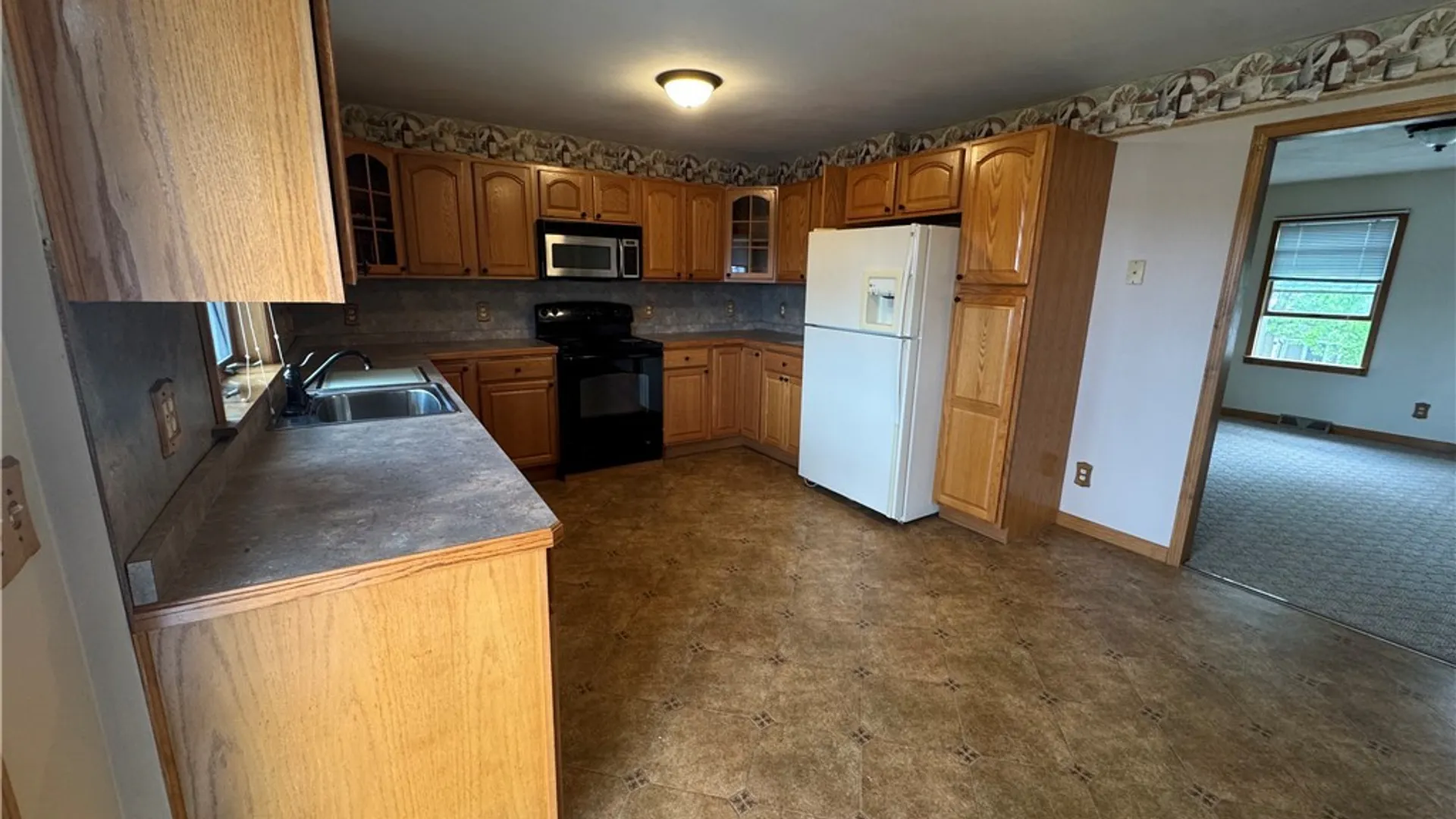 Property at 326 Lenox Avenue, Oneida, NY 13421 3