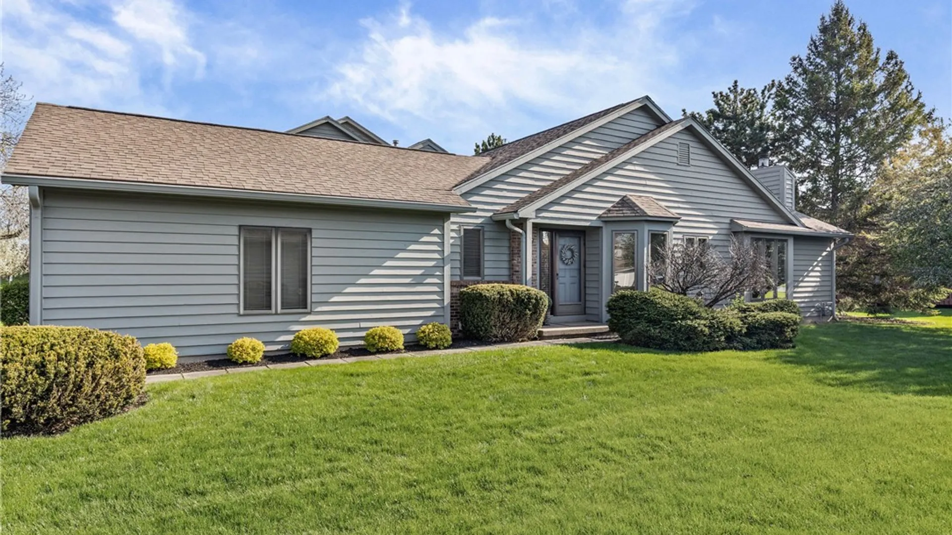 Property at 8 Shanbrook Drive, Greece, NY 14612 4