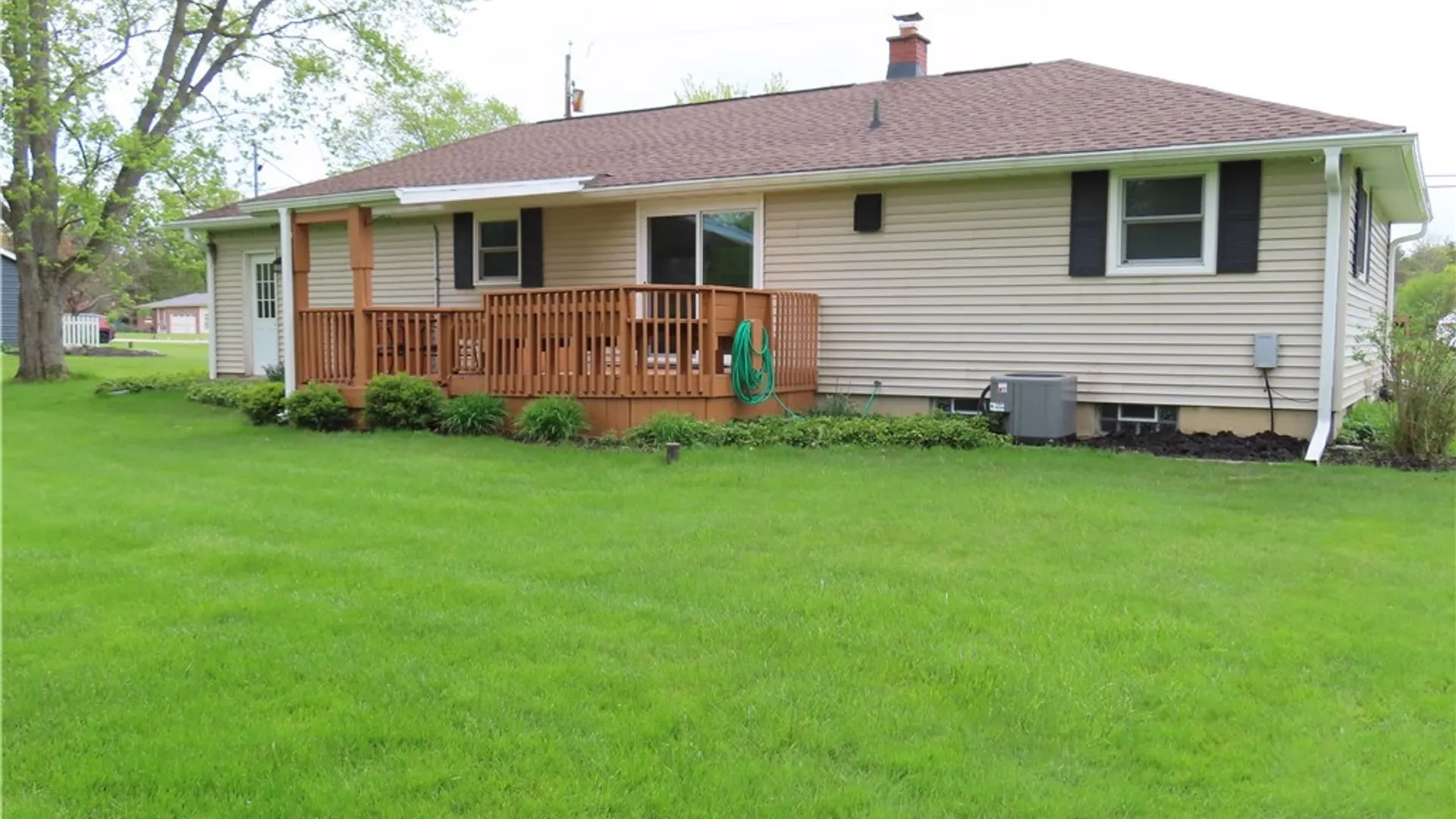 Property at 43 Hessland Court, Elma, NY 14059 15