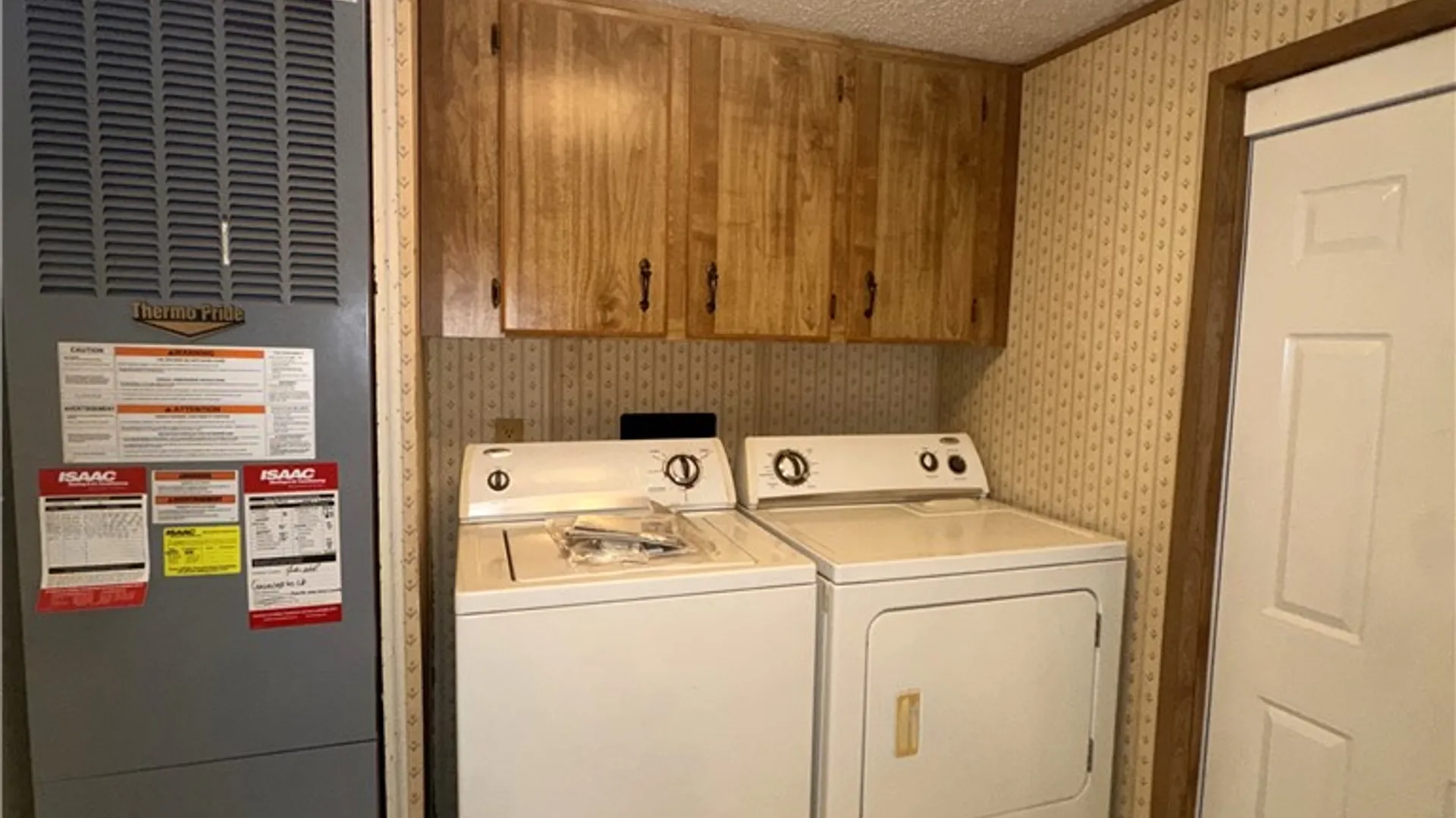 Property at 239 Sunset Drive, Clarendon, NY 14470 15