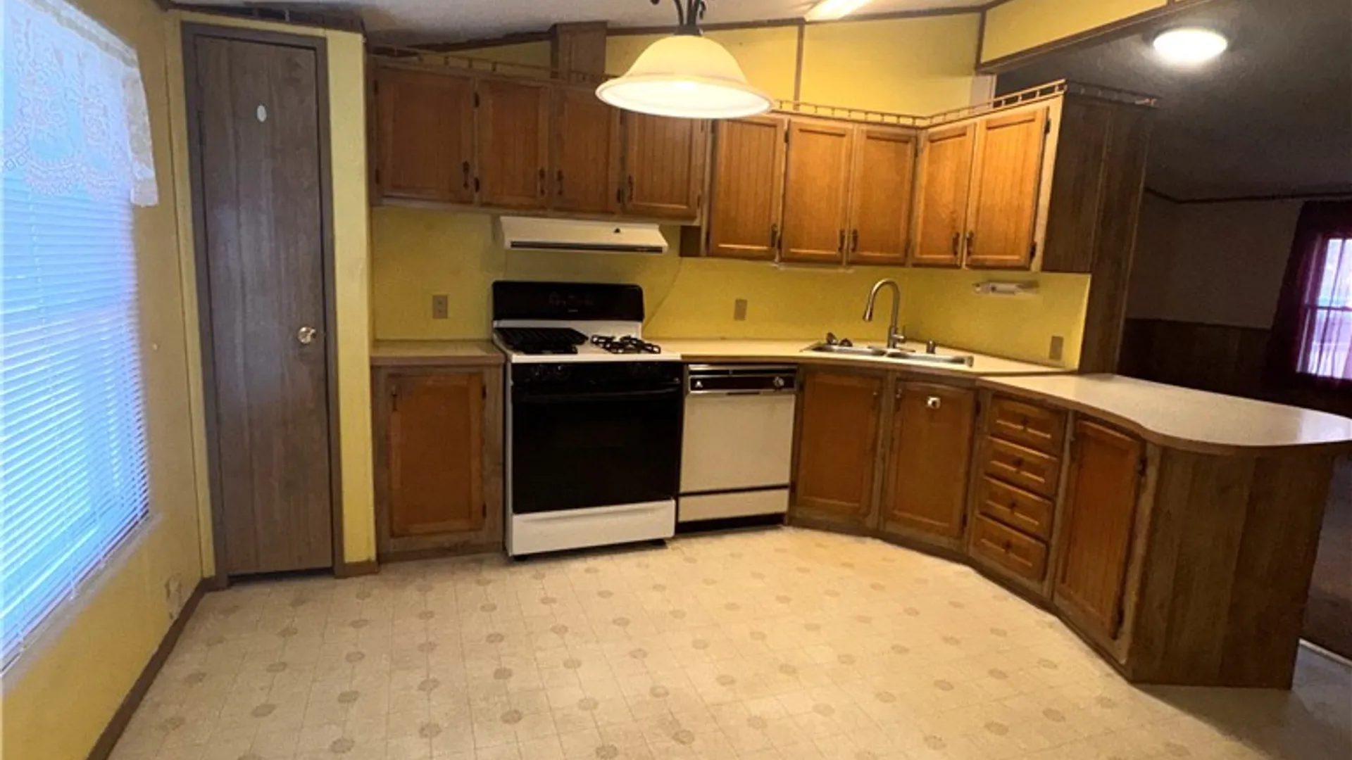 Property at 239 Sunset Drive, Clarendon, NY 14470 8