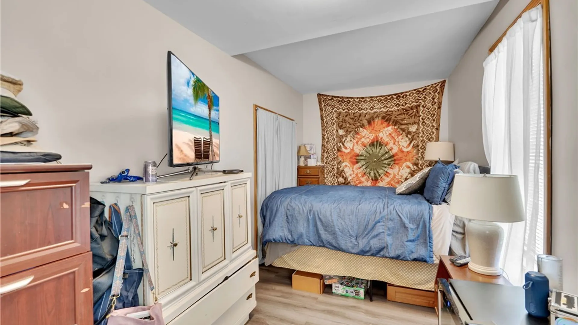 Property at 33 Downing Street, Buffalo, NY 14220 12