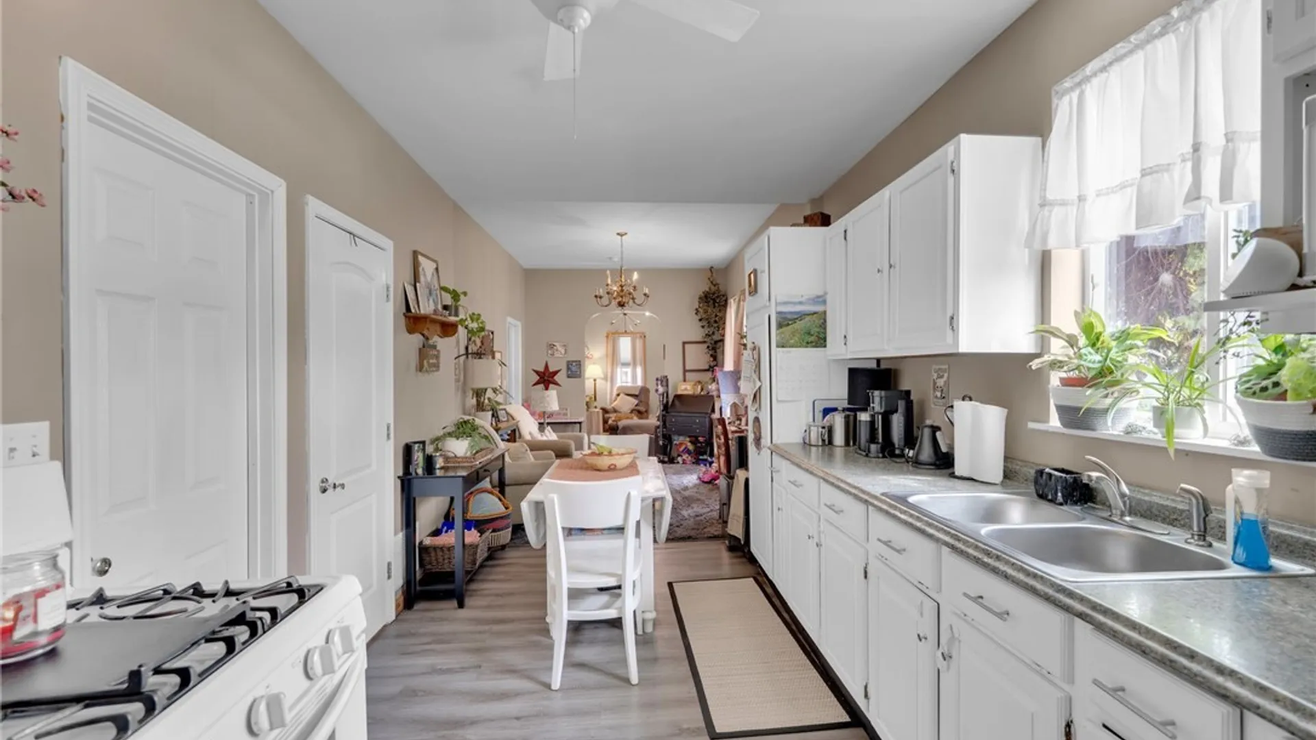Property at 33 Downing Street, Buffalo, NY 14220 22
