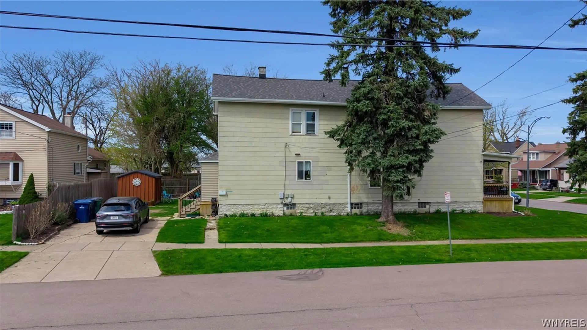 Property at 33 Downing Street, Buffalo, NY 14220 3