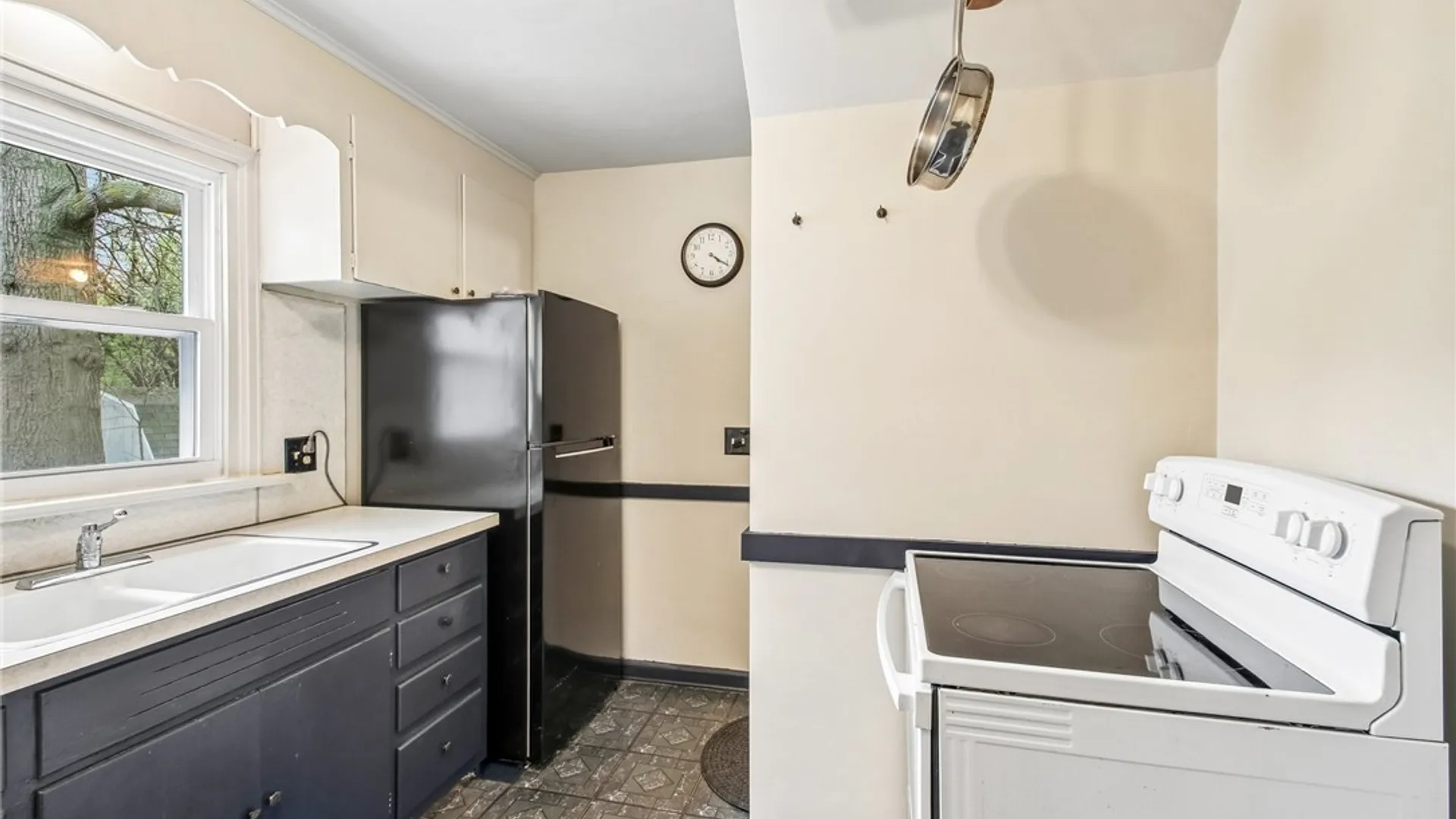 Property at 195 Lattimore Road, Rochester, NY 14620 9