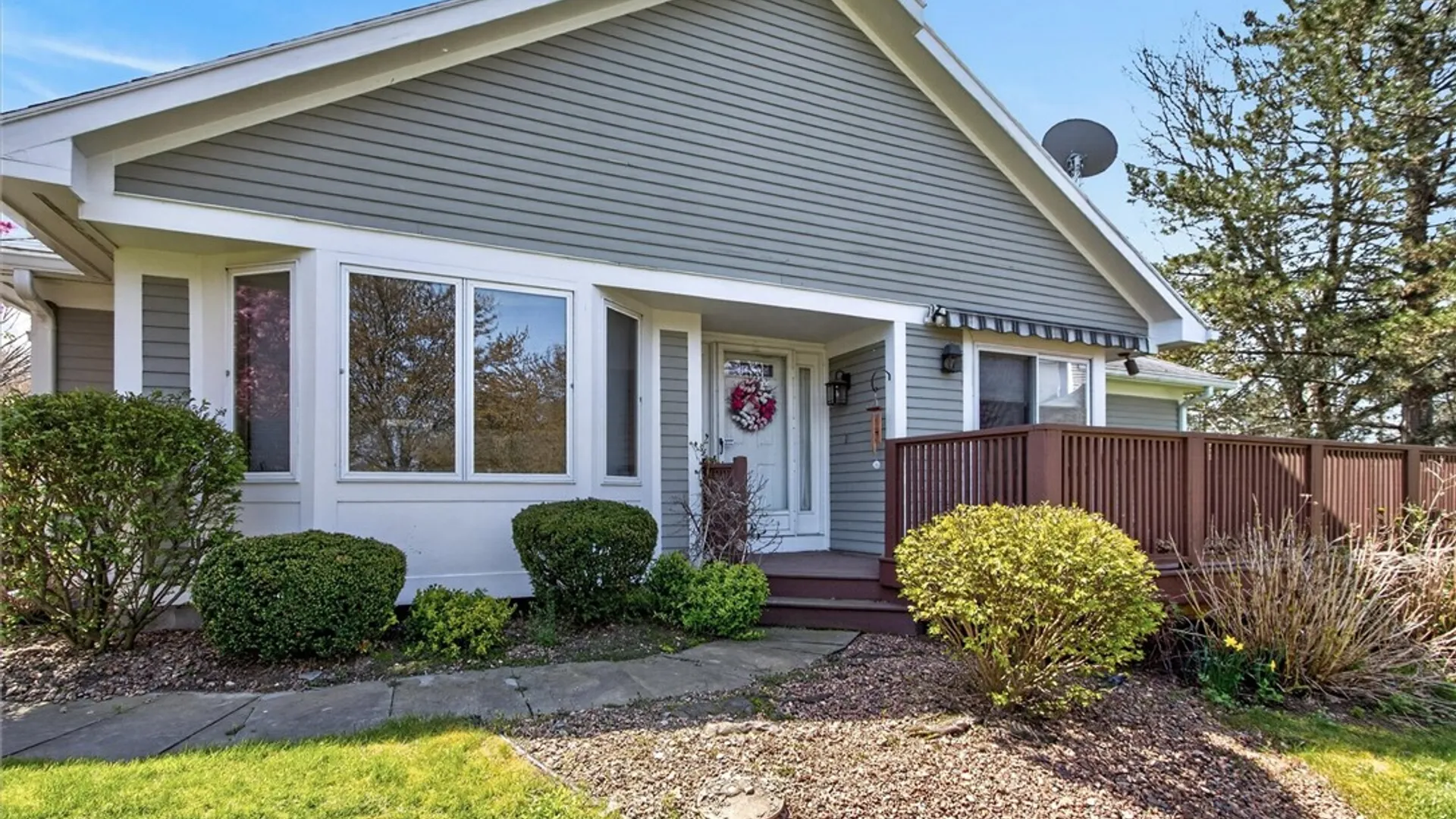 Property at 13 Running Brook Lane, Greece, NY 14626 5