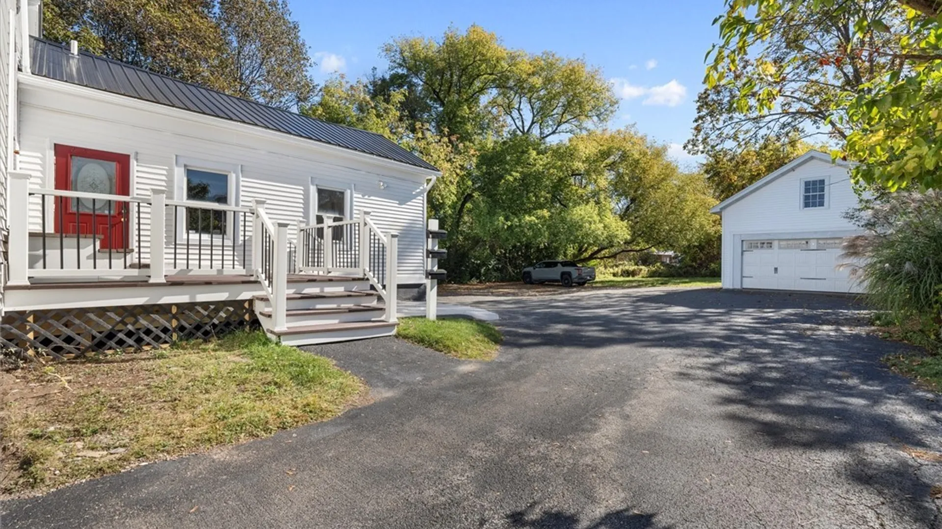 Property at 4914 Seneca, Onondaga, NY 13215 2