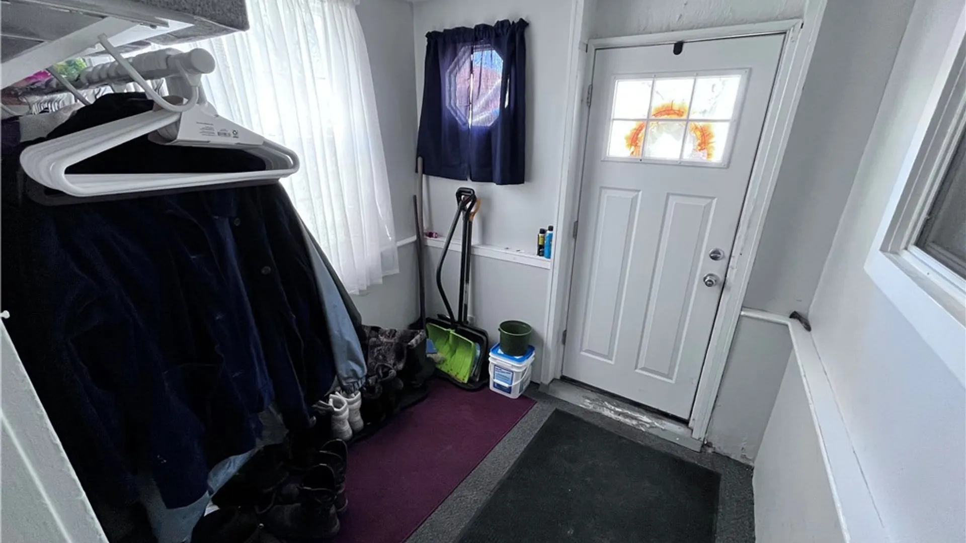 Property at 77 Sheffield Avenue, Buffalo, NY 14220 4