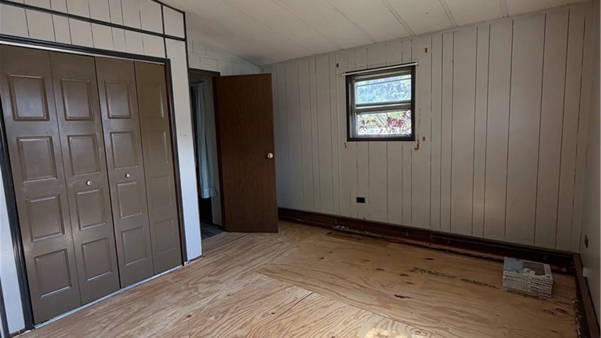 Property at 4 Evergreen St, Bath, NY 14810 17