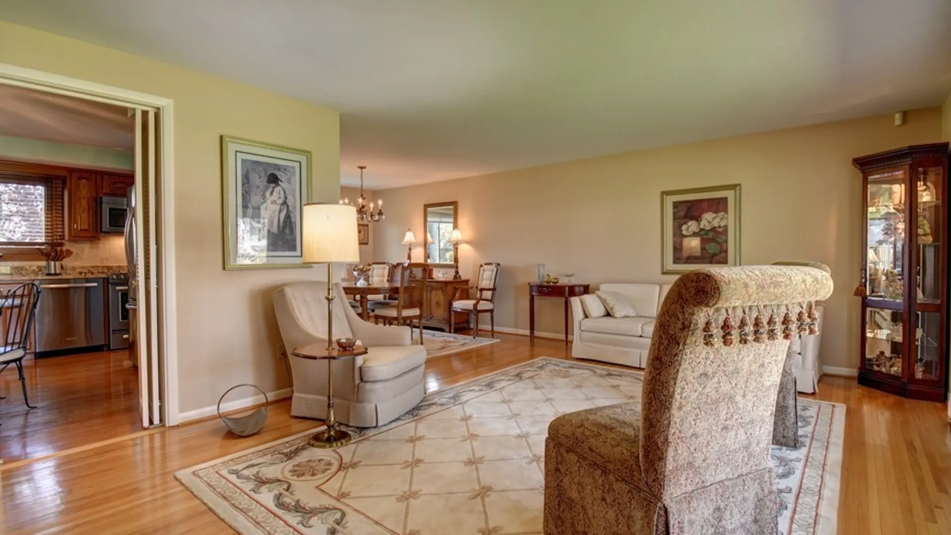 Property at 17 Willow Green Drive, Amherst, NY 14228 4