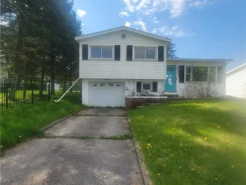 Property at 28 Saint Anthony Street, Auburn, NY 13021