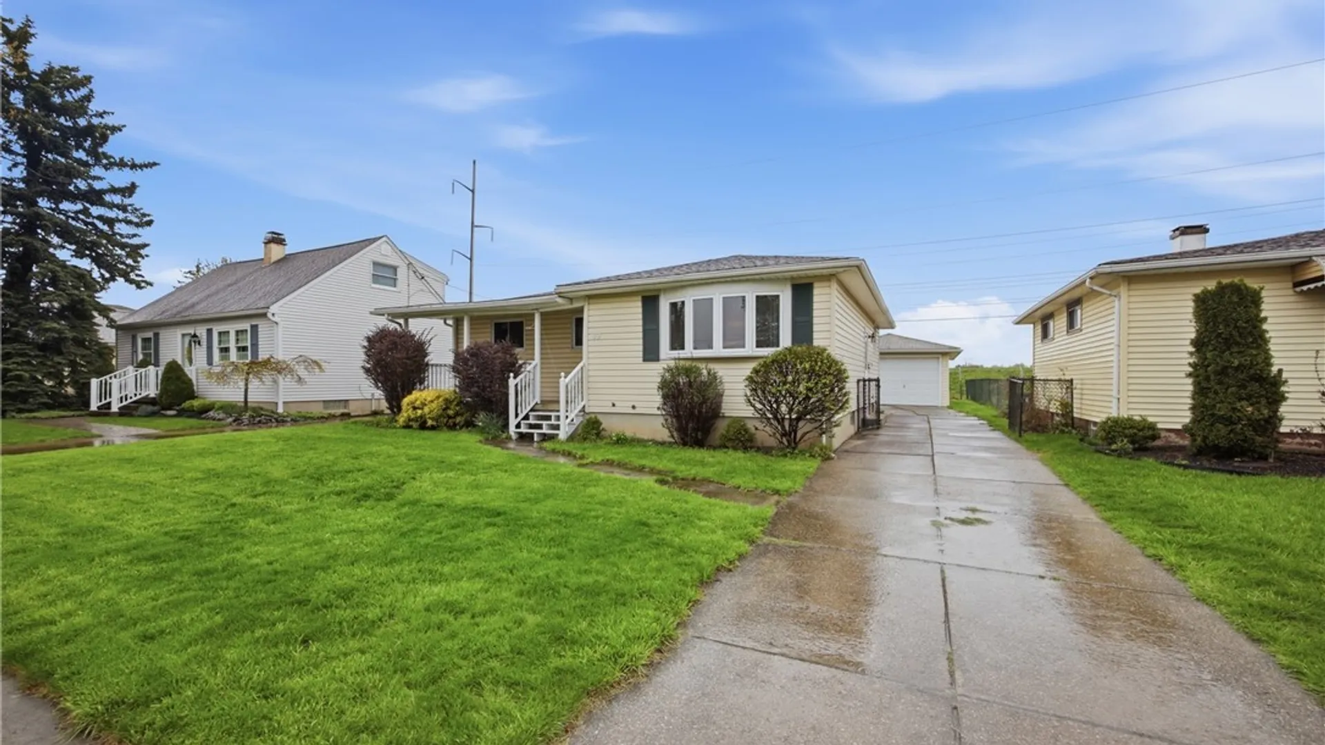 Property at 89 Satinwood Drive, Cheektowaga, NY 14225 2