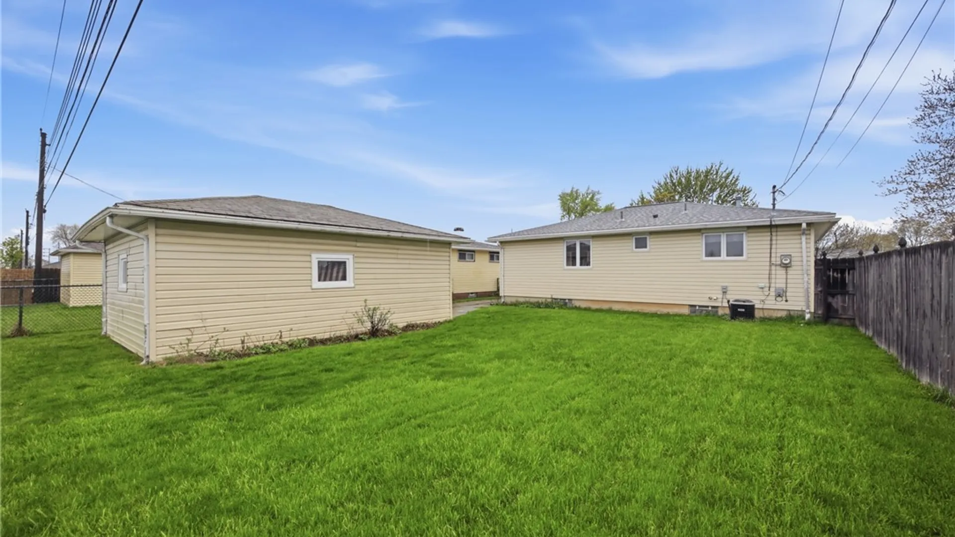 Property at 89 Satinwood Drive, Cheektowaga, NY 14225 24