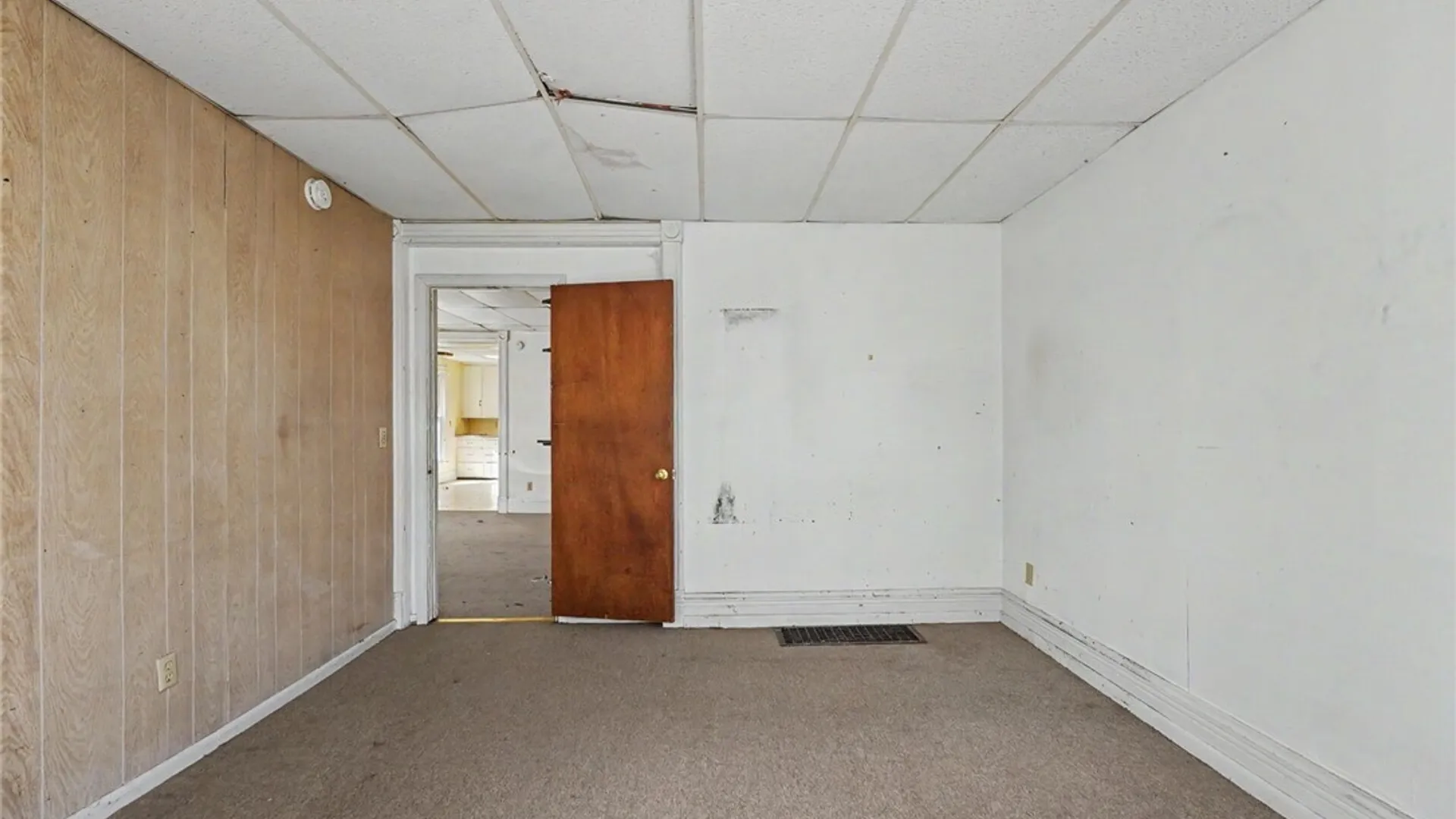 Property at 227 Genesee Street, Lockport City, NY 14094 15