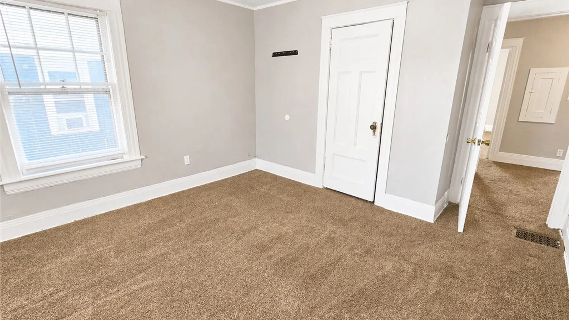 Property at 18 Lakeview, Rochester, NY 14613 17