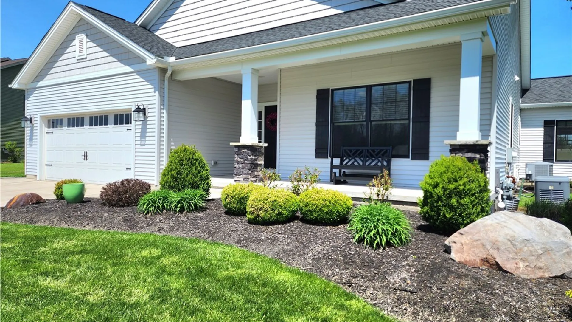 Property at 10 Autumn Lane, Orchard Park, NY 14127 2