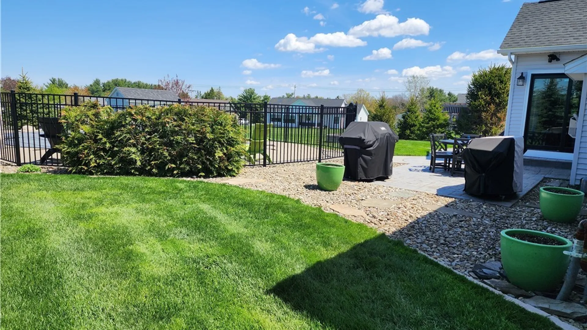 Property at 10 Autumn Lane, Orchard Park, NY 14127 41