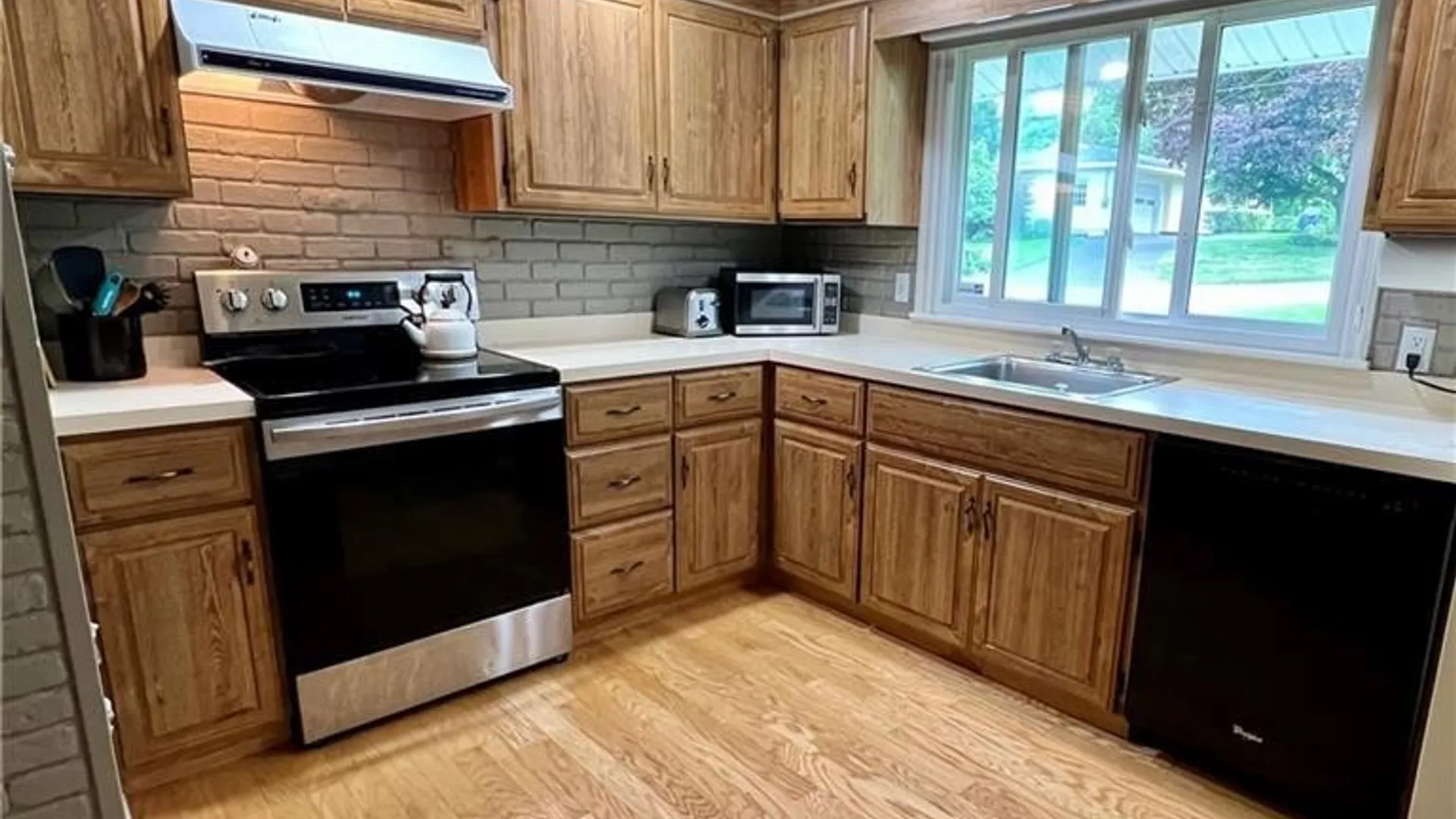 Property at 2 Gayle Road, Skaneateles, NY 13152 15