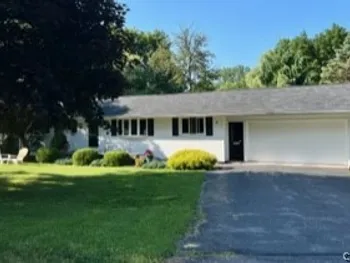 Property at 2 Gayle Road, Skaneateles, NY 13152